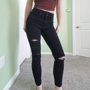 Black ripped skinny jeans